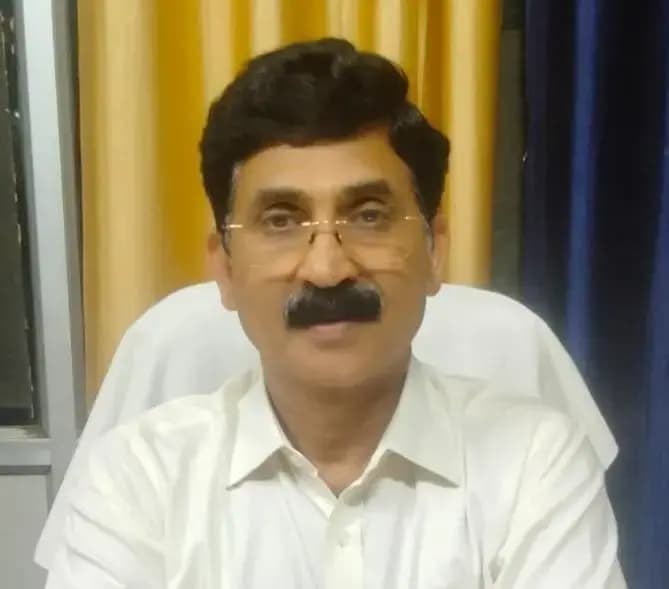 चीनी की कालाबाजारी और ओवररेटिंग पर होगी सख्त कार्रवाई