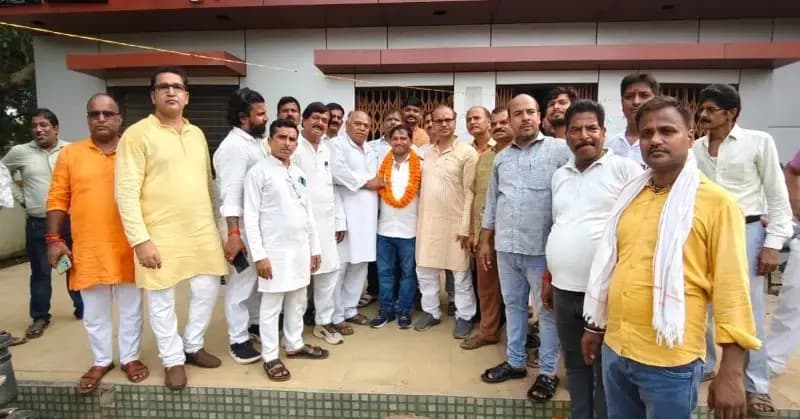 कमालपुर व्यापार मंडल चुनाव का नामांकन पूर्ण,कोषाध्यक्ष बिनोद अग्रहरि निर्विरोध चुने गए