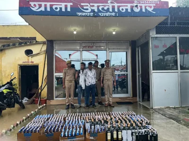 फर्जी नंबर प्लेट लगी अर्बन क्रूजर से 273 लीटर शराब बरामद, दो गिरफ्तार