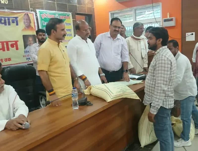*दलहन और तिलहन की खेती करने के लिए विधायक ने किया प्रेरित
