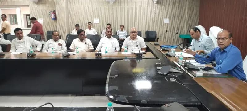 17 और 24 अक्टूबर को बूथों पर लगेंगे विशेष कैंप, छूटे मतदाताओं के जुड़ेंगे नाम
