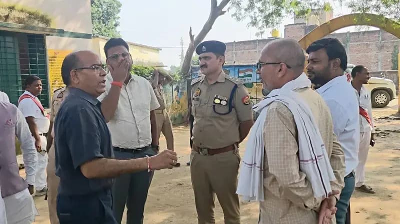 एमएलसी चुनाव की तैयारियों का एडीएम ने किया निरीक्षण